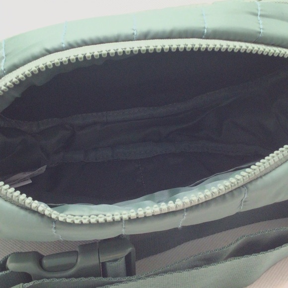 Reebok Womens Xenon Quilted Fannypack Waist Belt Bag- Trek Green - Picture 6 of 11